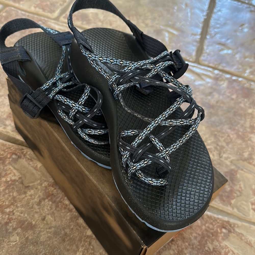 Like new Chacos size 9